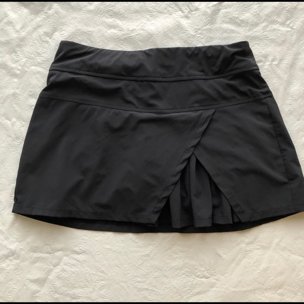 Athleta Good Match Tennis Skirt Ball Pocket Black